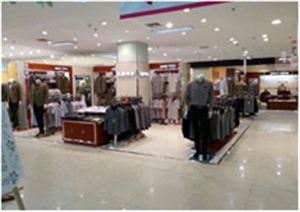 名鹰畅销百货展-镇江八佰伴名鹰专厅